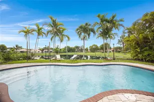 2001 SE 14th Cir, Homestead, FL 33035 - Photo 2
