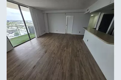 [Address not provided], North Miami, FL 33181 - Photo 2