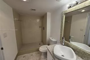 900 NE 195th St, Miami, FL 33179 - Photo 28