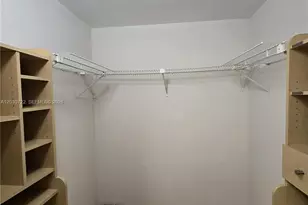 900 NE 195th St, Miami, FL 33179 - Photo 30