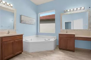 19548 S Whitewater Ave, Weston, FL 33332 - Photo 22