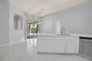 19548 S Whitewater Ave, Weston, FL 33332 - Photo 10