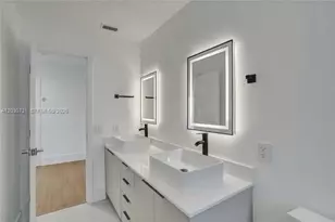 852 Heritage Dr, Weston, FL 33326 - Photo 16