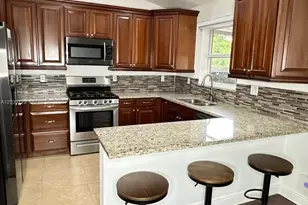 1010 Salmon Isle, Greenacres, FL 33413 - Photo 8
