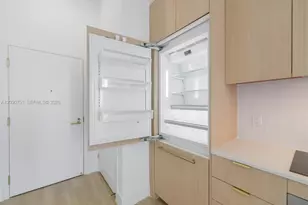 90 NE 32nd St, Miami, FL 33137 - Photo 10
