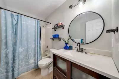 1901 NW 180th Way, Pembroke Pines, FL 33029 - Photo 18