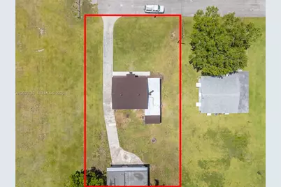 378 SW 6th St, Florida City, FL 33034 - Photo 2