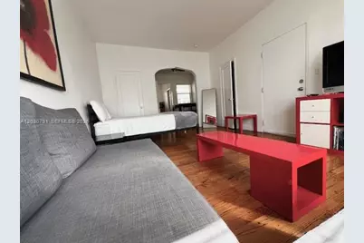 601 7th St #4, Miami Beach, FL 33139 - Photo 4
