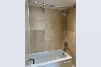 600 NE 36th St #417, Miami, FL 33137 - Photo 28
