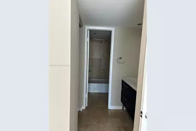600 NE 36th St #417, Miami, FL 33137 - Photo 24