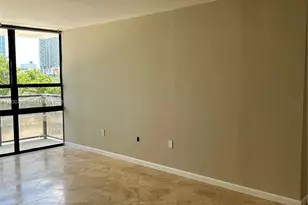 600 NE 36th St, Miami, FL 33137 - Photo 12
