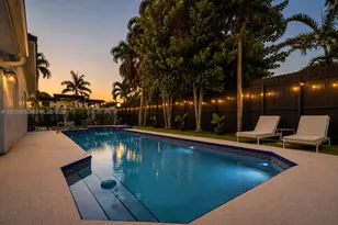 19040 S St Andrews Dr, Hialeah, FL 33015 - Photo 2