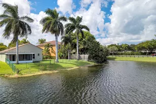 10627 NW 7th St, Pembroke Pines, FL 33026 - Photo 26