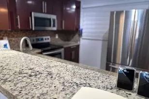 17000 NW 67th Ave, Hialeah, FL 33015 - Photo 10