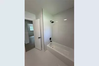 7220 NW 7th St, Plantation, FL 33317 - Photo 12