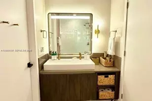 159 NE 6th St, Miami, FL 33132 - Photo 18