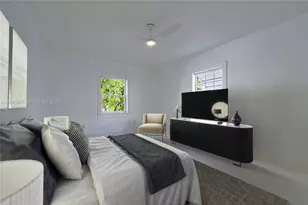 8942 Carlyle Ave, Surfside, FL 33154 - Photo 42