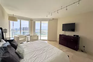 7000 Island Blvd, Aventura, FL 33160 - Photo 22
