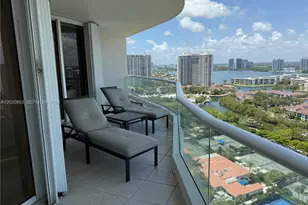 7000 Island Blvd, Aventura, FL 33160 - Photo 4