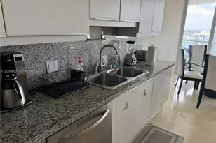 7000 Island Blvd, Aventura, FL 33160 - Photo 2