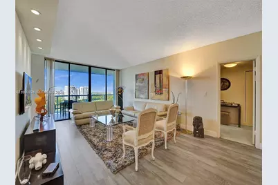 20281 E Country Club Dr #1609, Aventura, FL 33180 - Photo 4