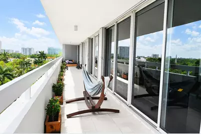 1627 Brickell Ave #1005, Miami, FL 33129 - Photo 14