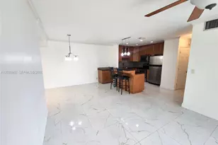 160 Cypress Club Dr, Pompano Beach, FL 33060 - Photo 4