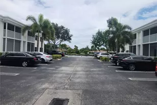 160 Cypress Club Dr, Pompano Beach, FL 33060 - Photo 26