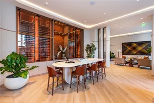 77 SE 5th St, Miami, FL 33131 - Photo 18