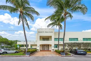 6580 Indian Creek Dr, Miami Beach, FL 33141 - Photo 40