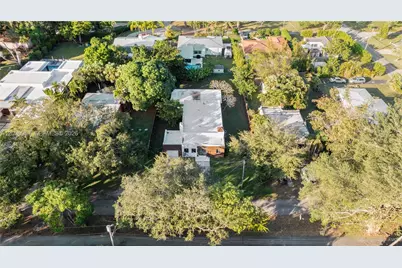 665 NE 117th St, Biscayne Park, FL 33161 - Photo 42