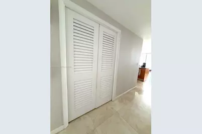 475 Brickell Ave #2707, Miami, FL 33131 - Photo 10