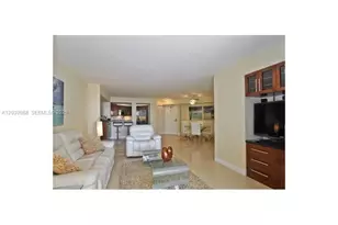 6767 Collins Ave, Miami Beach, FL 33141 - Photo 4