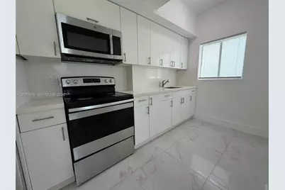 115 SW 11th Ave #1, Miami, FL 33130 - Photo 12