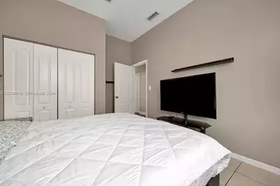 2327 NE 37th Ter, Homestead, FL 33033 - Photo 18