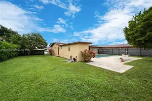 3210 SW 94th Ct, Miami, FL 33165 - Photo 36