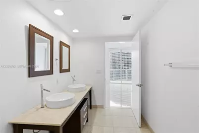 465 Brickell Ave #3202, Miami, FL 33131 - Photo 12