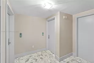 1331 Brickell Bay Dr, Miami, FL 33131 - Photo 38