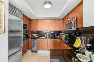 1331 Brickell Bay Dr, Miami, FL 33131 - Photo 12