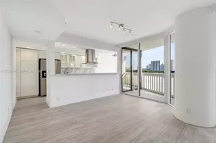 1000 Island Blvd, Aventura, FL 33160 - Photo 16