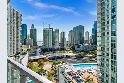 90 SW 3rd St #2013, Miami, FL 33130 - Photo 2