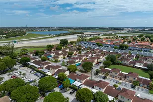330 NW 114th Ave, Sweetwater, FL 33172 - Photo 24