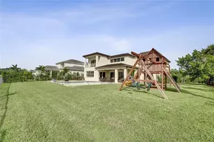 6804 N Stillwater Shores Dr, Davie, FL 33314 - Photo 10