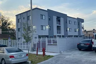 423 E 27th St, Hialeah, FL 33013 - Photo 2