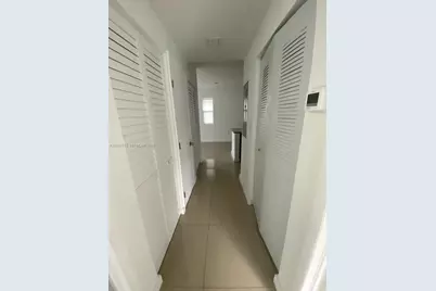 423 E 27th St #302, Hialeah, FL 33013 - Photo 16