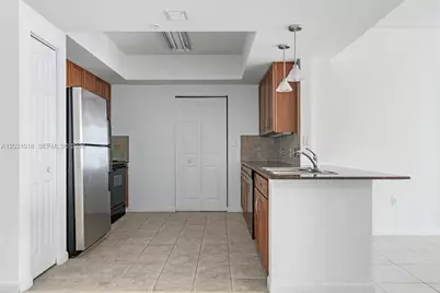 2000 N Bayshore Dr #420, Miami, FL 33137 - Photo 4
