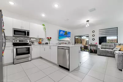 23529 SW 127th Pl, Homestead, FL 33032 - Photo 4