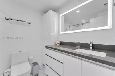 701 Brickell Key Blvd #1506, Miami, FL 33131 - Photo 14