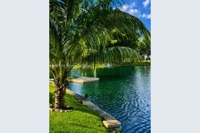 7551 SW 42nd Pl, Davie, FL 33314 - Photo 4