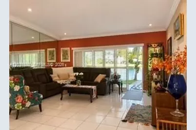 7551 SW 42nd Pl, Davie, FL 33314 - Photo 8